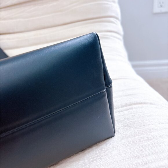 99% NEW MIU MIU AUTHENTIC BIG BLACK LEATHER BAG - Picture 9 of 11